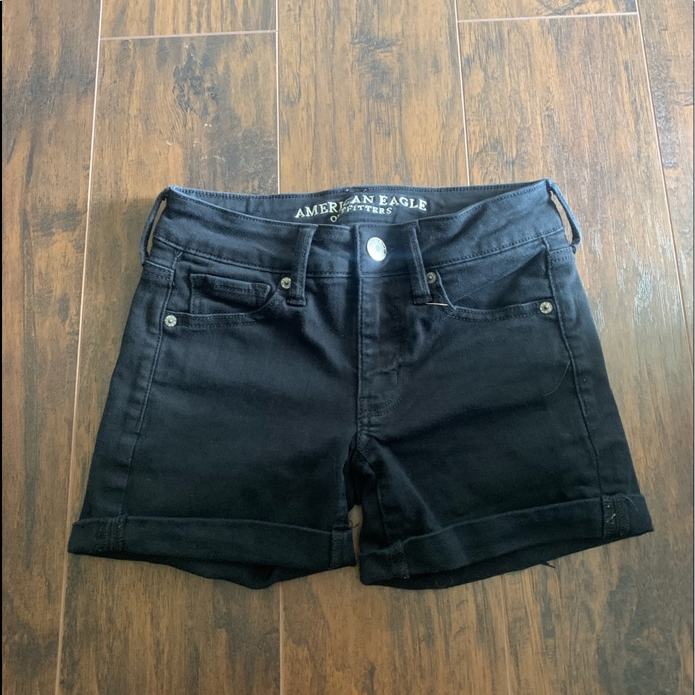 American Eagle black midi mid rise shorts